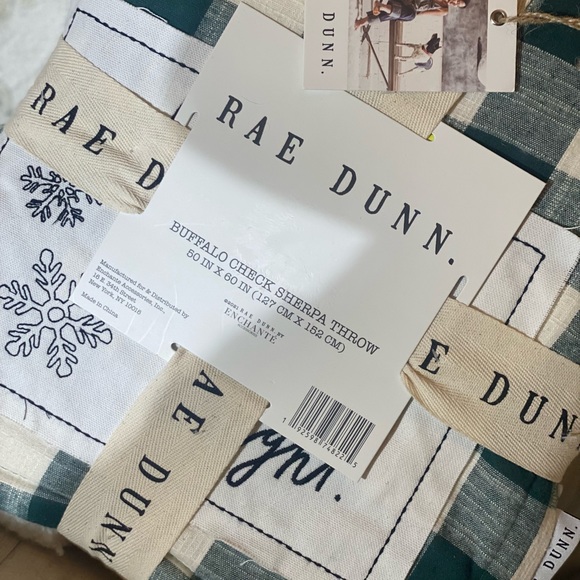 ⚡️Rae Dunn "MAKING SPIRITS BRIGHT" Buffalo Check Sherpa Throw - Picture 2 of 4